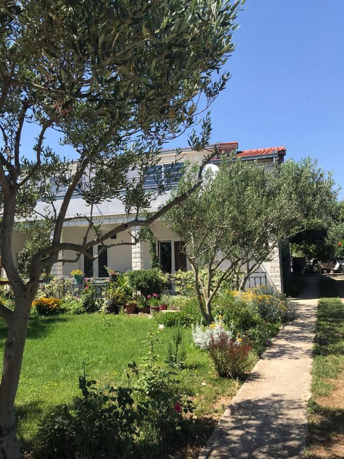 فندق Soba Za Odmor P&E Kaštel Štafilić المظهر الخارجي الصورة